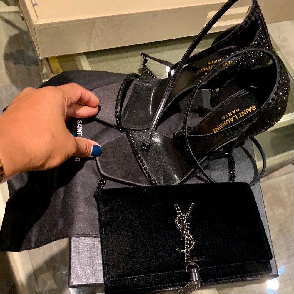 Black Velvet ‘Kate’ Saint Laurent Bag - Picture 3 of 10